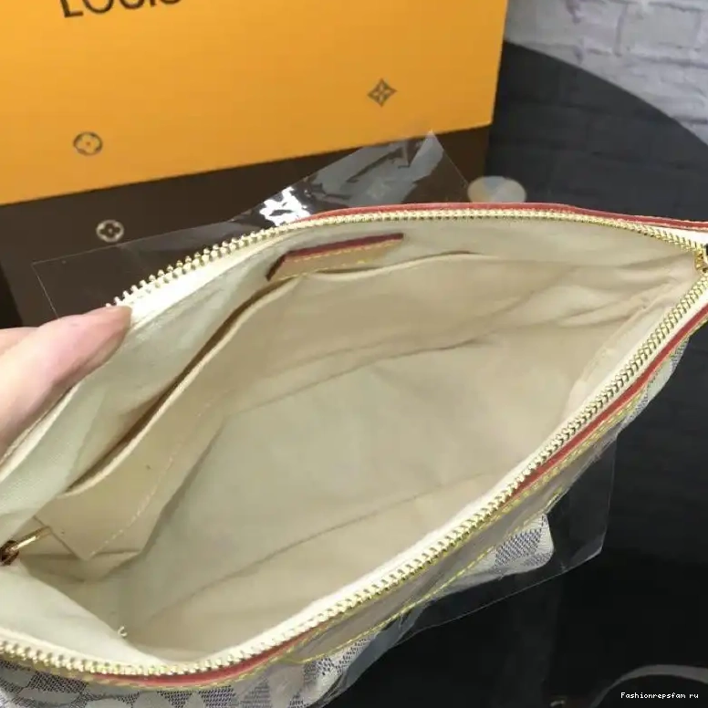 Fashionrepsfam ru Bags 19T1L0131 LV 0622